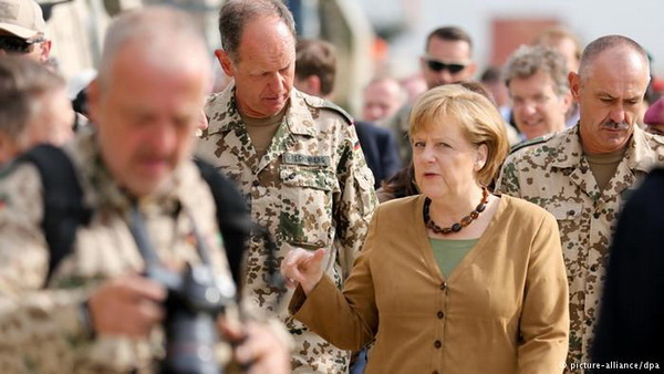 Канцлер Германии – за значительный рост военных расходов: Deutsche Welle