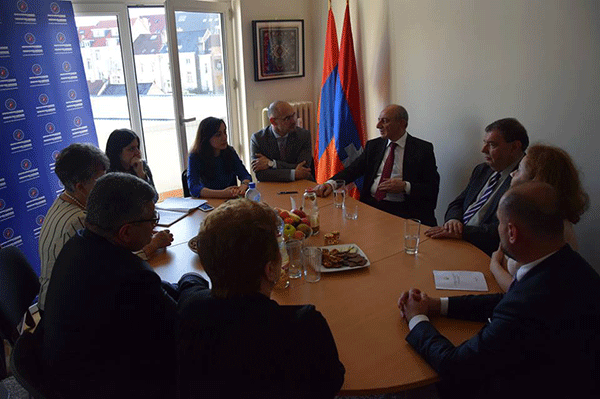Бако Саакян в Брюсселе встретился с членами Европейской комиссии Ай Дата