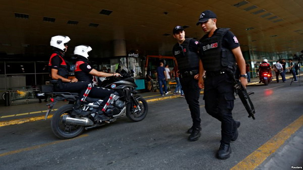 Исполнители теракта в Стамбуле – выходцы из России, Узбекистана и Кыргызстана: турецкая полиция