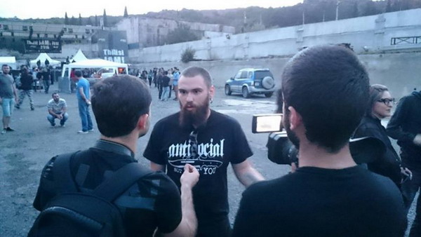 Священники и религиозные фанатики сорвали рок-фестиваль в Тбилиси