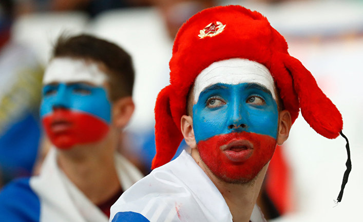 Путинская Россия — это бедный, пьяный футбольный хулиган: The Boston Globe