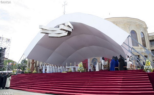 Слова благодарности Папы Франциска после Мессы на Площади Вардананц в Гюмри