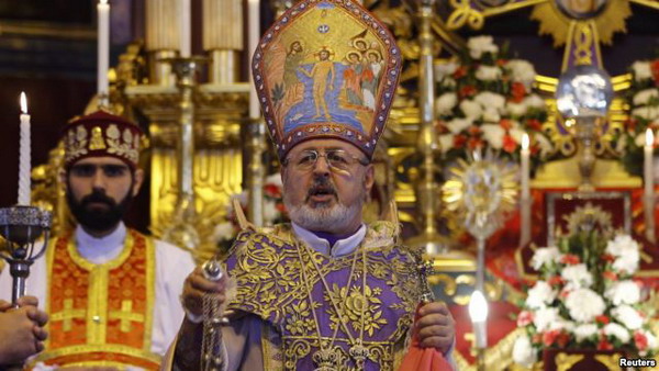 Архиепископ Арам Атешян посетит Армению