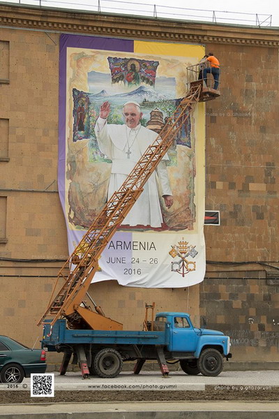 Гюмри готов к приему Папы Римского Франциска: фоторепортаж