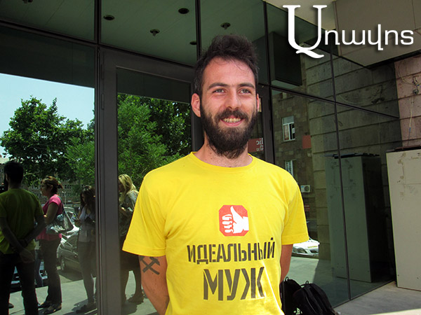 Дело о картонном танке: активист Артак Геворгян оправдан