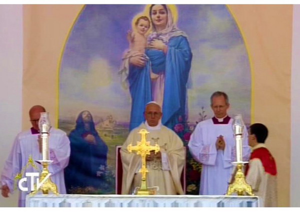 Есть потребность в более справедливом обществе: проповедь Папы Римского в Гюмри