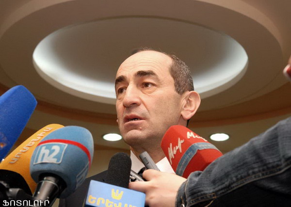Армения должна была суметь остановить выполнение контракта России с Азербайджаном: Роберт Кочарян