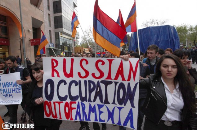 Посольство России в Армении получило разрешение на радиовещание от КРОУ