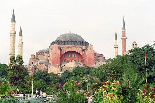 Эрдоган «мстит» Европе, превращая Айя-Софию из музея в мечеть