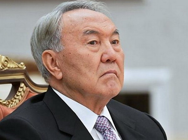 «Почему вы считаете, что в Казахстане не может быть женщина-президент?»: Нурсултан Назарбаев