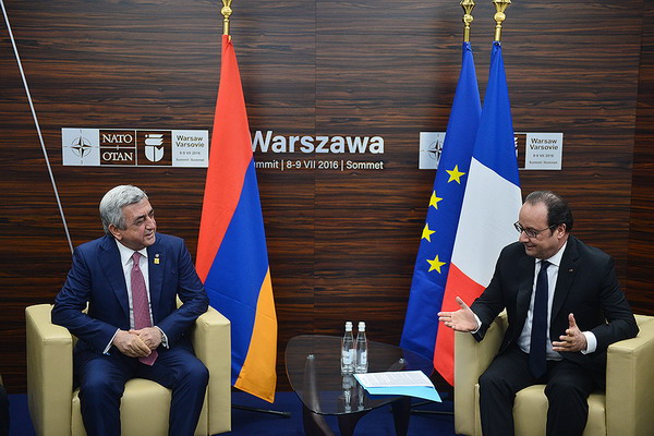 Серж Саргсян и Франсуа Олланд в Варшаве обсудили Нагорно-Карабахское урегулирование