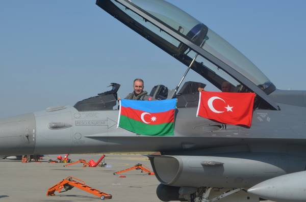 В Баку «опровергают»: указ Алиева о турецкой базе есть, но базы «нет»