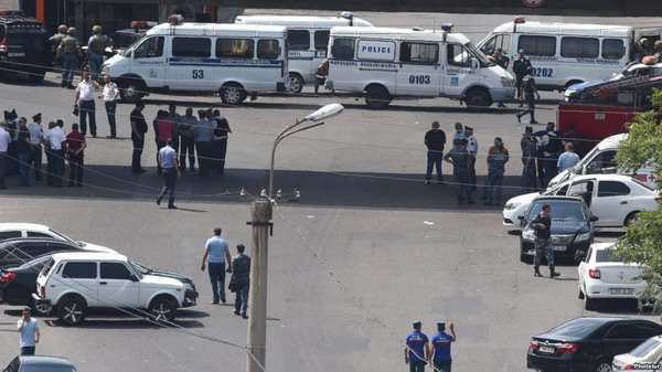 СНБ возбудила уголовное дело по факту захвата территории полка ППС в Ереване: статью не называют