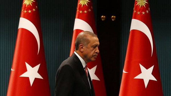 В Турции введено чревычайное положение сроком на три месяца