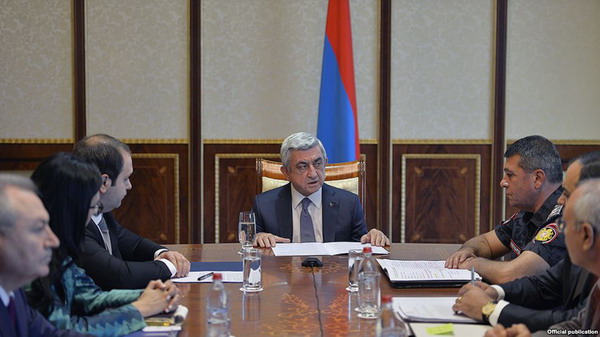 В Армении вопросы не будут решаться грубой силой, нападениями и захватом заложников: Серж Саргсян
