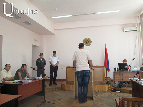 Полицейский «видел только, как ударили» его коллегу Гегама Хачатряна