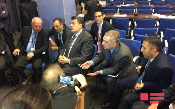 «У меня не было отдельной встречи с азербайджанскими депутатами»: Арташес Гегамян