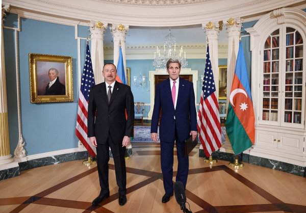 Джон Керри и Ильхам Алиев обсудили Нагорно-Карабахское урегулирование