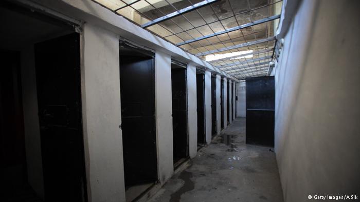 Около 18 тысяч человек погибли в тюрьмах Сирии за неполные пять лет: Amnesty International