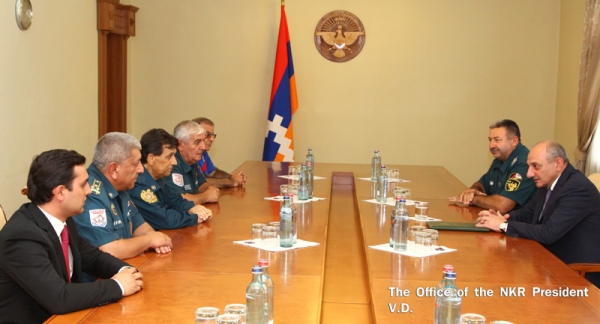 Бако Саакян принял делегацию МЧС Армении