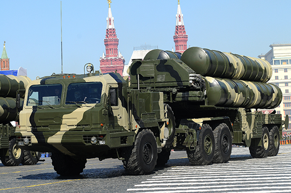Россия разместила в аннексированном Крыму системы ПВО С-400