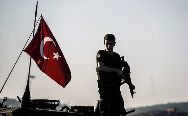 Турецкая интервенция в Сирии обвалила индексы Стамбульской биржи и турецкую лиру: Bloomberg