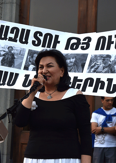 «Уважаемые карабахцы! Имейте достоинство, покиньте Ереван, уезжайте в Карабах»: Гаяне Гаспарян – видео