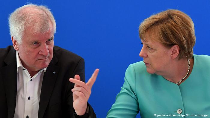 Премьер Баварии требует от Ангелы Меркель смены политического курса