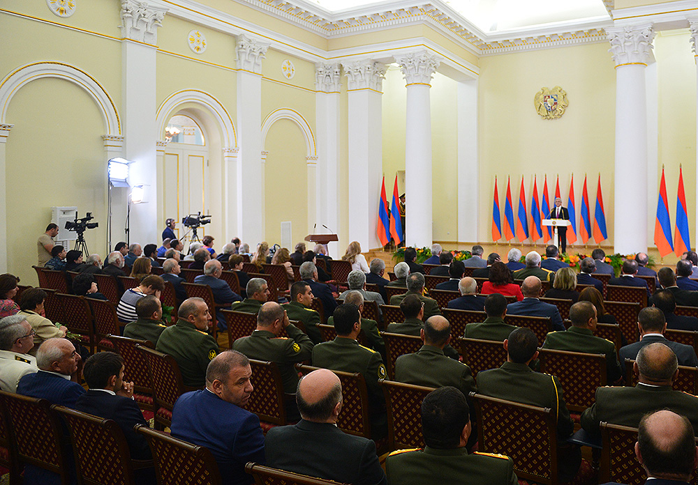 В честь 25-летия Независимости в резиденции Президента Армении состоялась церемония награждения