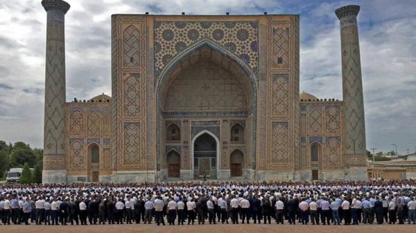 Президент Узбекистана Ислам Каримов похоронен на историческом кладбище Шахи-Зинда в Самарканде