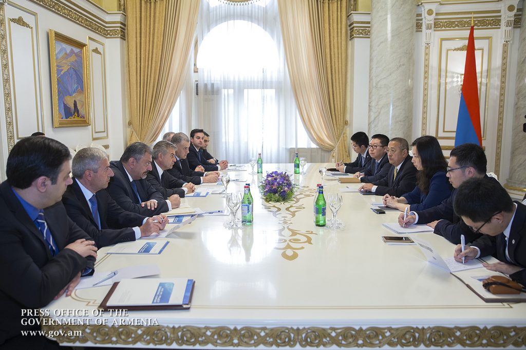Карен Карапетян принял делегацию китайской международной корпорации «AVIC International»