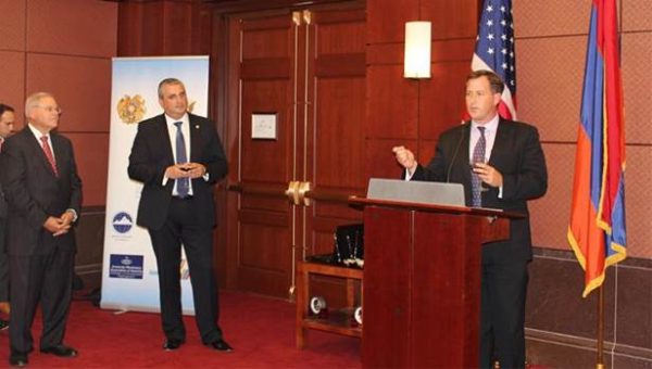 Члены комиссии Конгресса США по армянским вопросам отметили в Конгрессе 25-летие независимости Армении