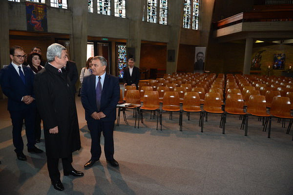Серж Саргсян посетил армянскую церковь Сурб Карапет в городе Маастрихт