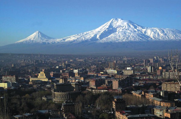 Будущее армянской нации решается сейчас: газеты «Айастани Анрапетутюн» и The New York Times