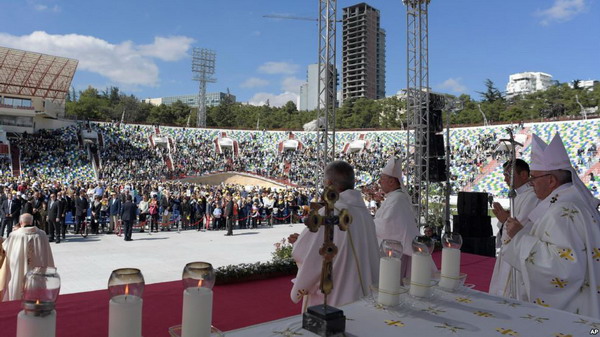 Папа Римский Франциск совершил визиты в Грузию и Азербайджан: подробности