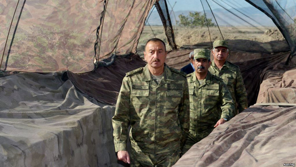 Алиев переходит к «прессингу»