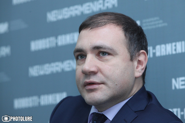 Рогозин должен был понимать, что затрагивает болезненный для каждого армянина вопрос: Д.Дворников