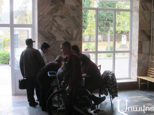 Врачи-армяне из Америки оказывают бесплатную медицинскую помощь