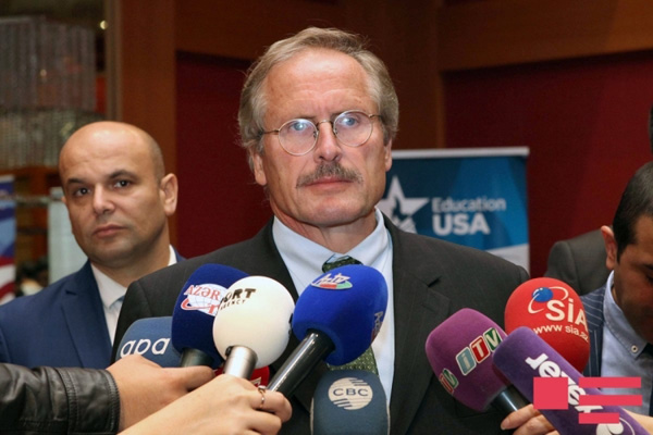 Позиция США в связи с урегулированием Карабахского конфликта остается неизменной: Роберт Секута