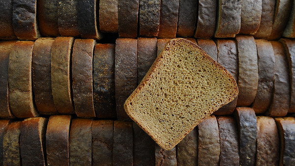 300 граммов на человека: власти Петербурга впервые утвердили нормы выдачи хлеба на случай войны