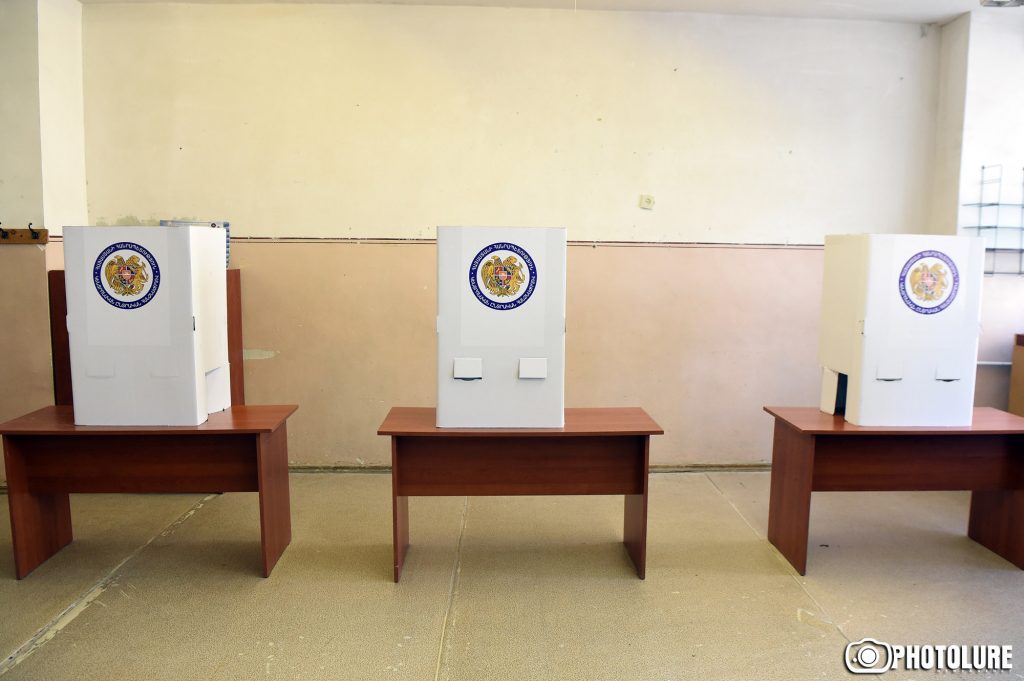 Сегодня выборы в 377 общинах Армении, в том числе Гюмри и Ванадзоре