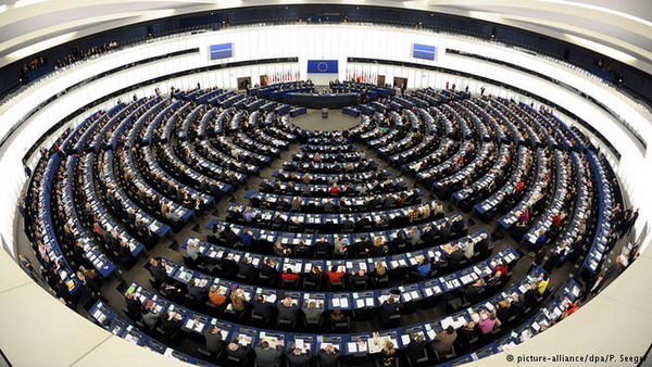 Европарламент принял резолюцию о противодействии пропаганде со стороны России и ИГИЛ