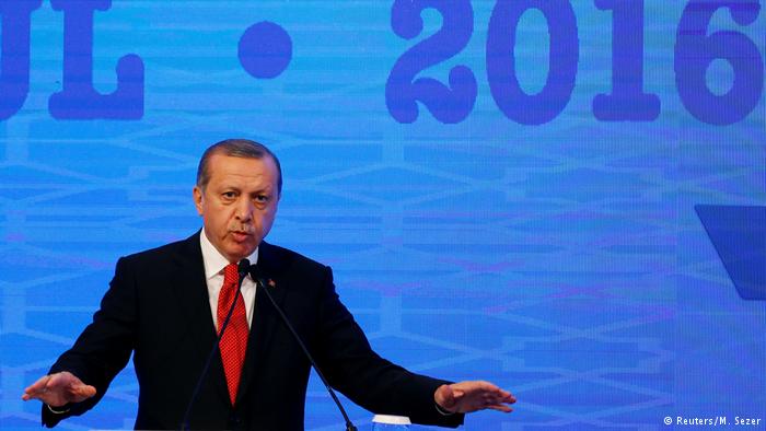 Эрдоган «обвиняет» Европарламент в поддержке терроризма, а его голосование – «ничего не значит»