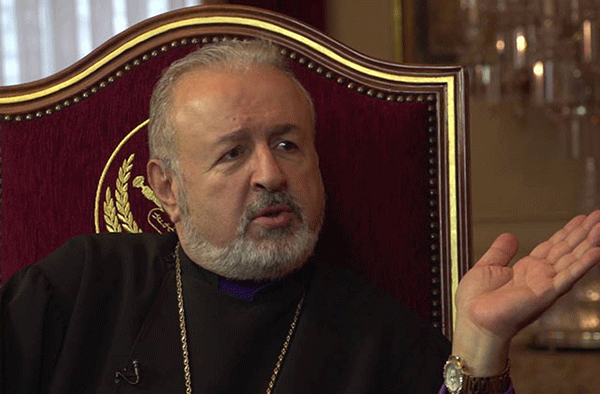 Отец Ваграм: «Ничего странного в приезде архиепископа Арама Атешяна в Армению нет»