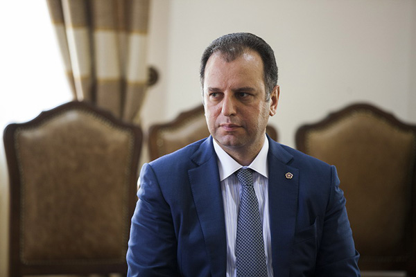 Министр обороны Виген Саргсян станет членом РПА