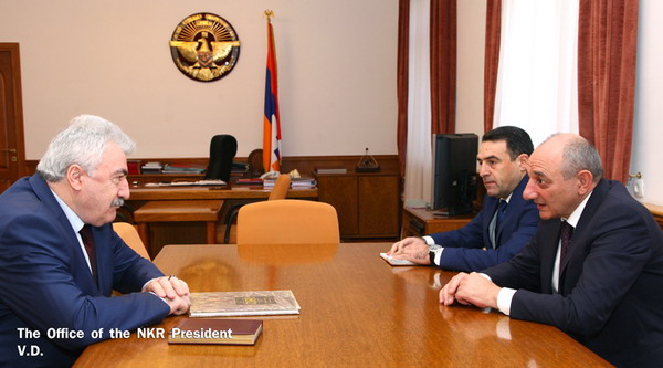 Бако Саакян принял директора Национального архива Армении