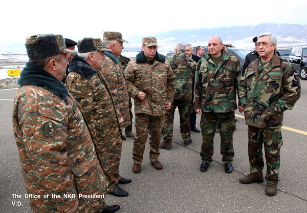 Президенты Арцаха и Армении провели совещание с участием высшего командного состава Армии Обороны