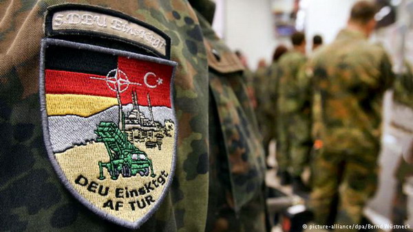 Десятки турецких высокопоставленных офицеров просят политического убежища в Германии и Бельгии