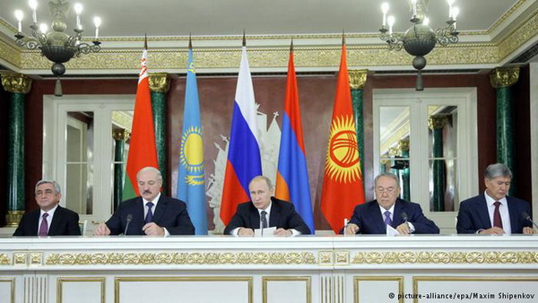 Белорусско-киргизский демарш: саммит ЕАЭС прошел «не по сценарию» – Deutsche Welle