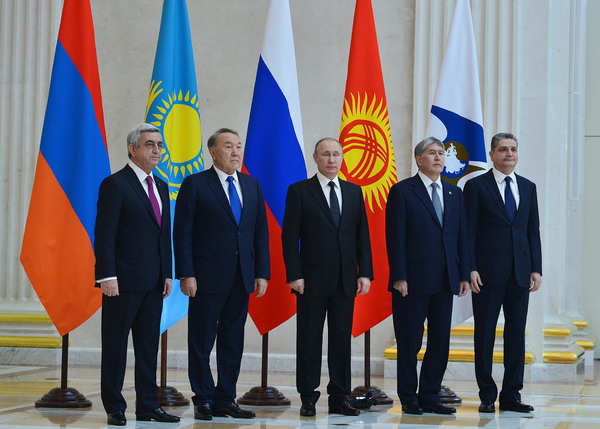 Серж Саргсян принял участие в заседании Высшего евразийского экономического совета
